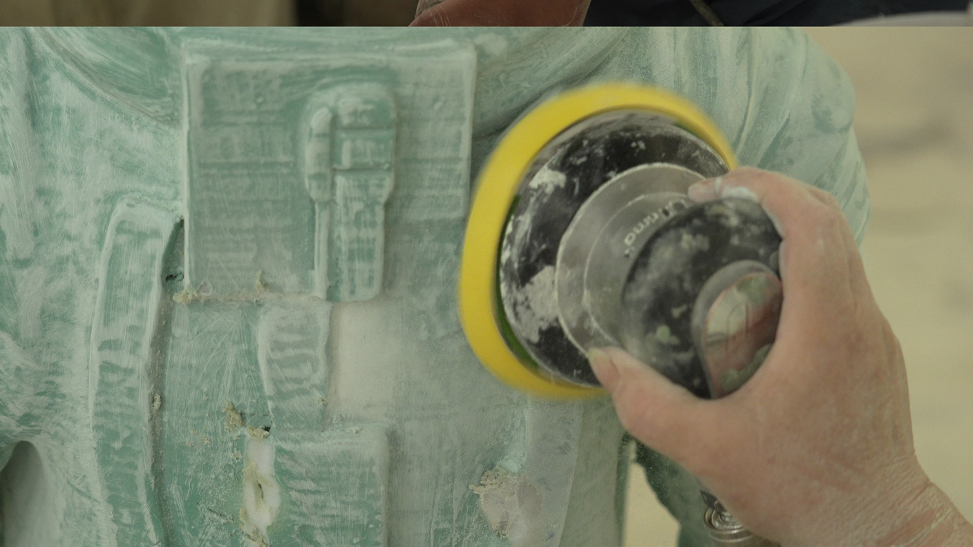 Step 3 -<strong> Curing & Demolding</strong>