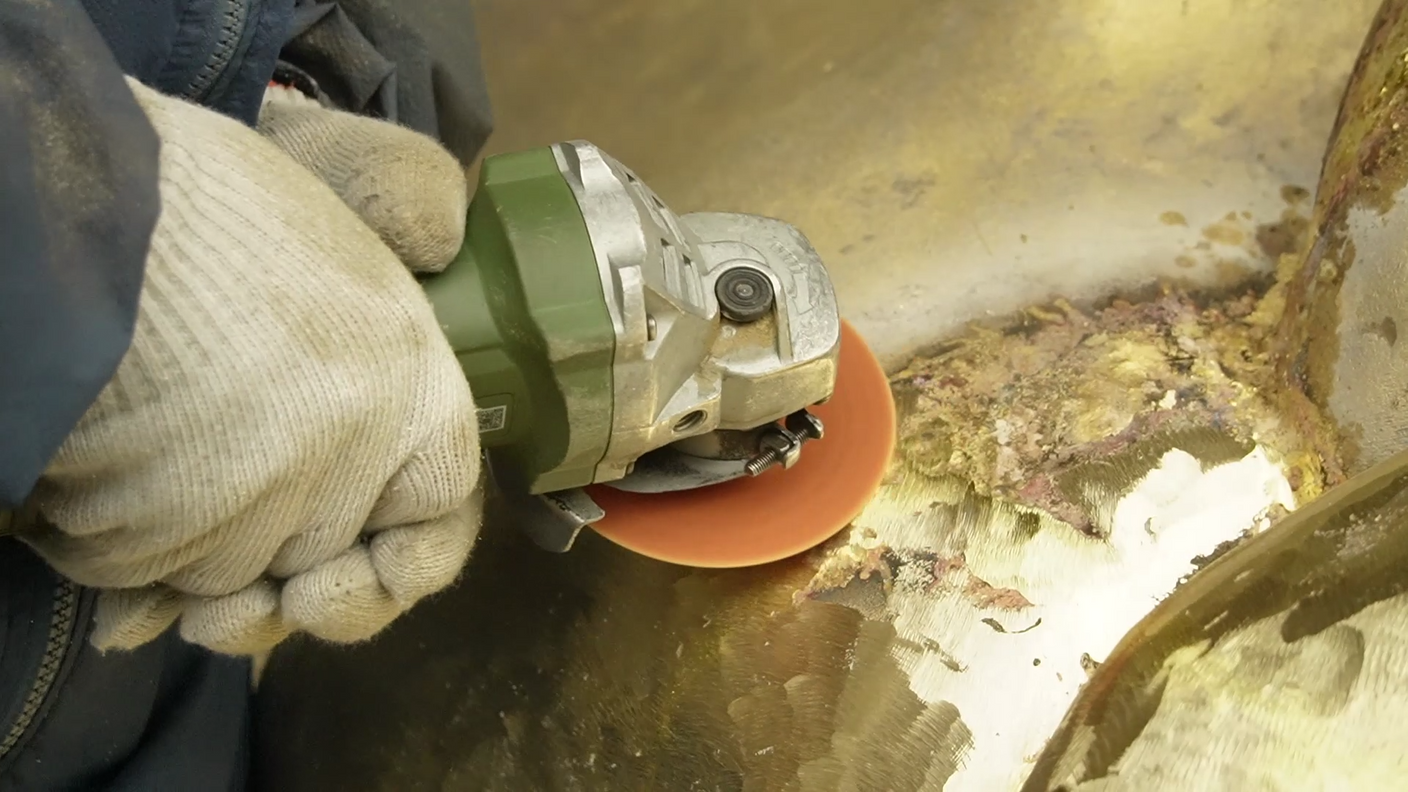 Step 3 -<strong> Hand Carving</strong>