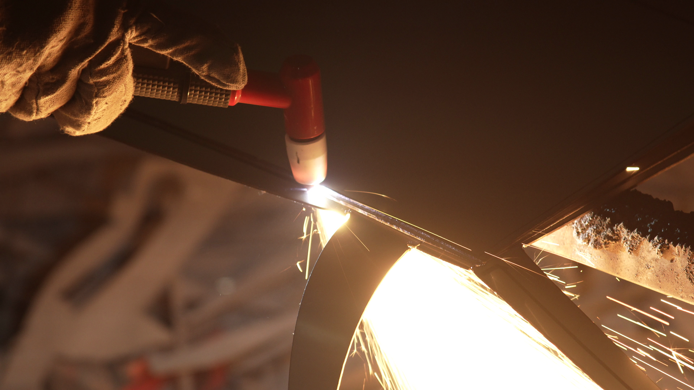 Step 1 - <strong>Cutting</strong>